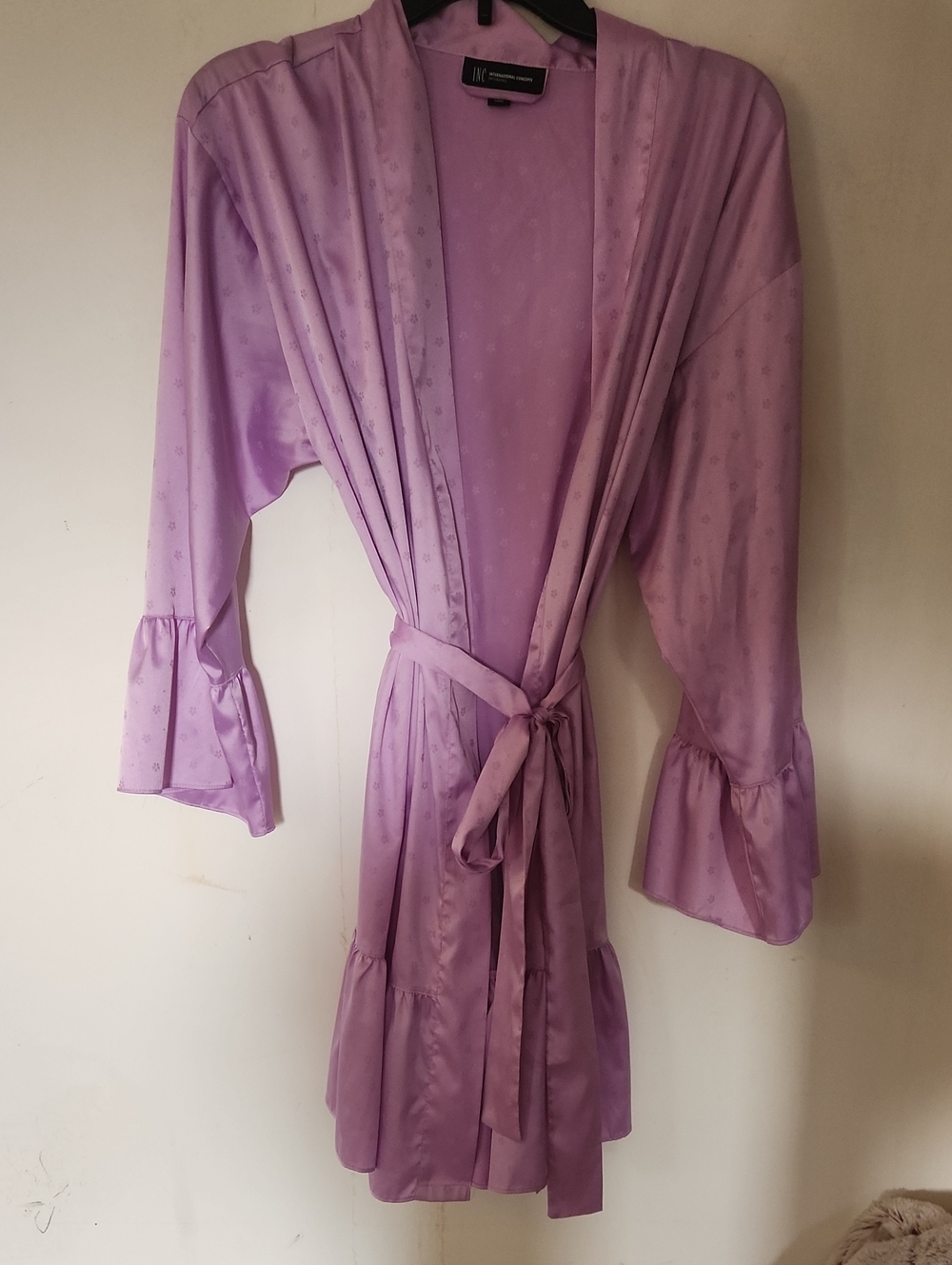 💕5/$25 Inc Lilac Satin Robe with Tie Belt